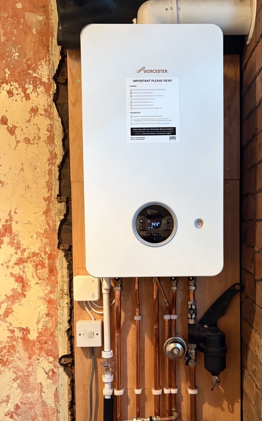 New Worcester boiler and copper pipework installed by Rapid Plumbing and Build in Sheffield